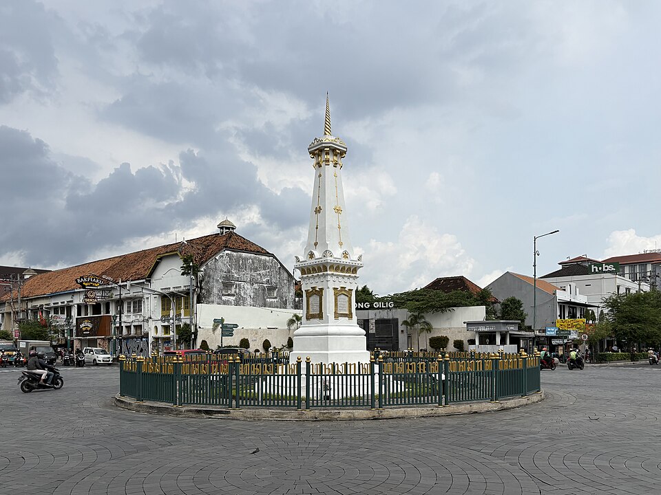 Tugu Yogyakarta — area layanan jasa angkut AngkutKita di dalam kota
